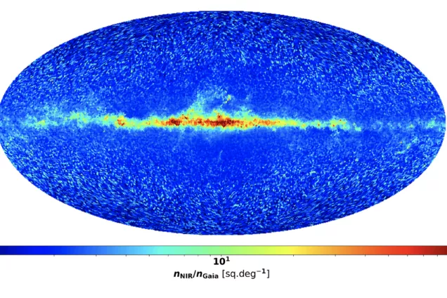 The star count ratio per square degree between GaiaNIR and Gaia